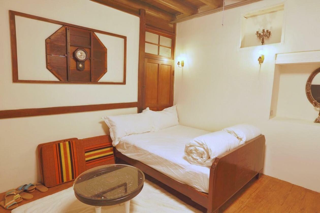 台南赤崁月樓tainan Moon House Inn Exterior photo